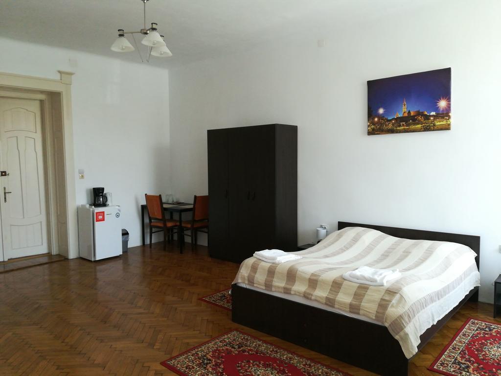 Ferdinand Apartments เมดิอาช ภายนอก รูปภาพ